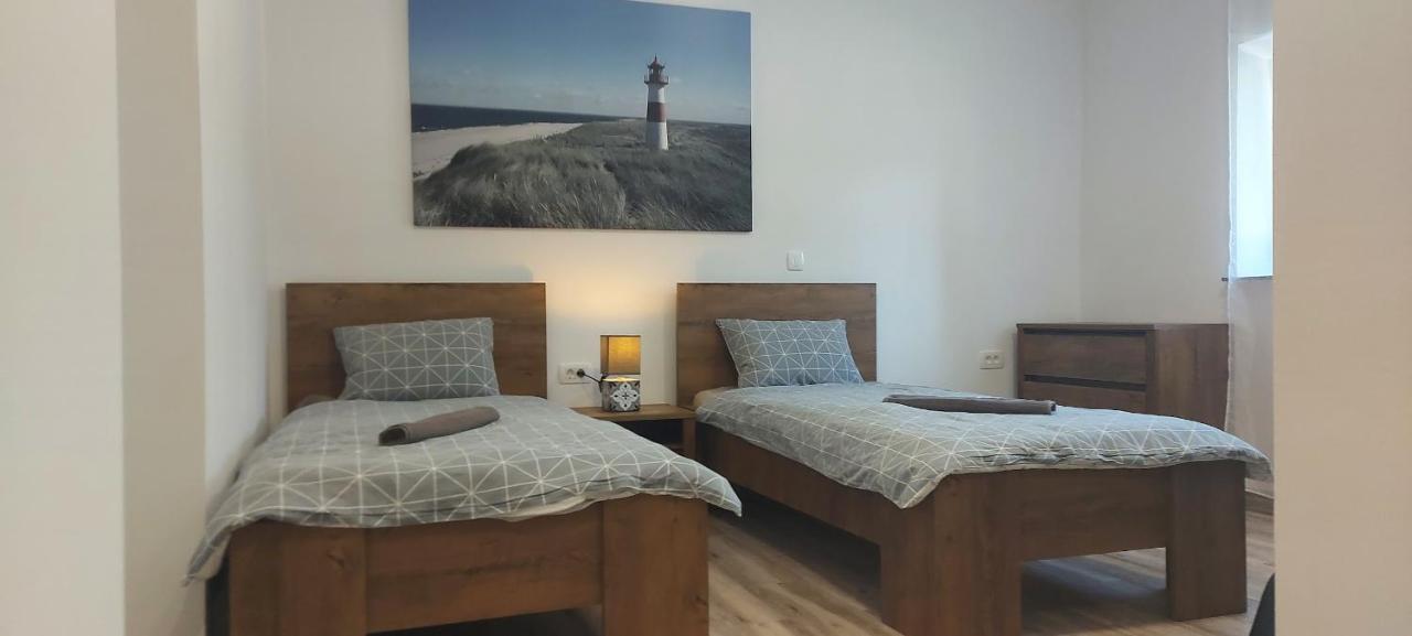 Ruse Hostel Postaja المظهر الخارجي الصورة