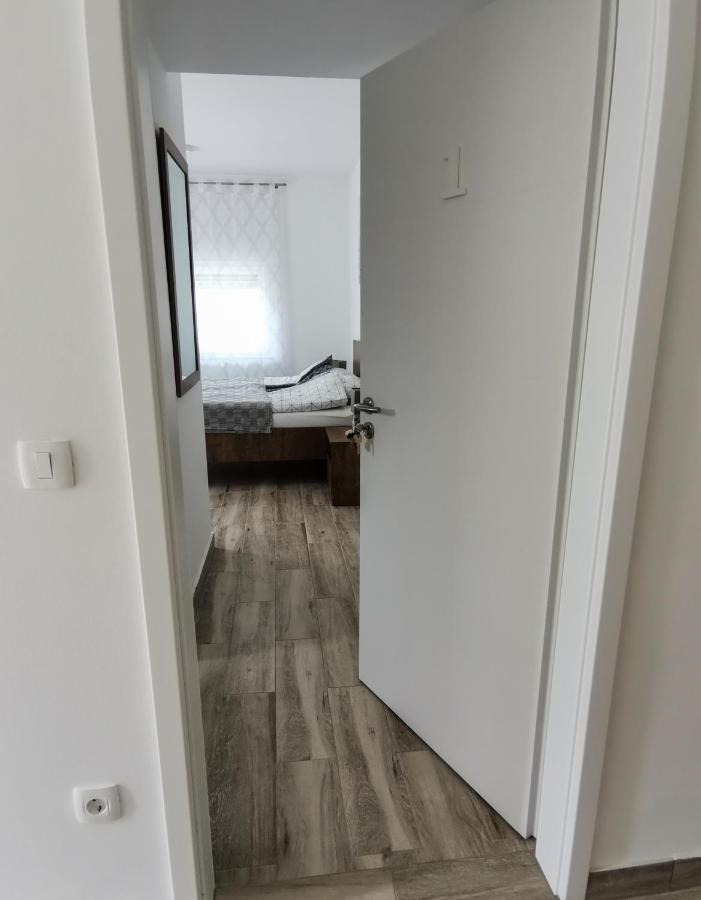 Ruse Hostel Postaja المظهر الخارجي الصورة